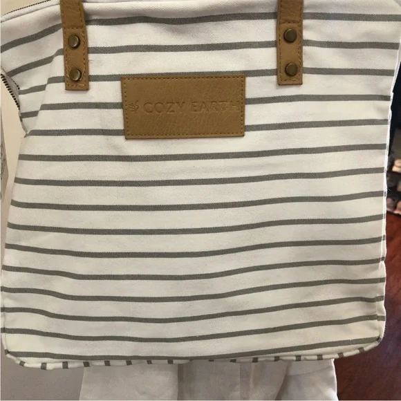 NWT Cozy Earth Striped Tote with White/Tan leather faux Handles Shoulder Bag - Picture 9 of 9